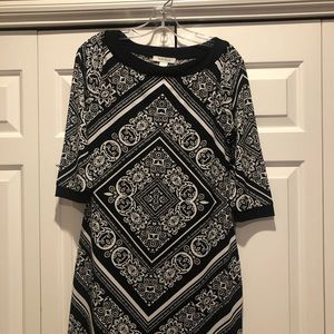 WHBM size S black and white 3/4 sleeve short dress